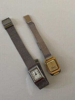 LOT OF 2 LADIES' TANK SHAPED TIMEX NOT WORKING (PARTS ONLY)